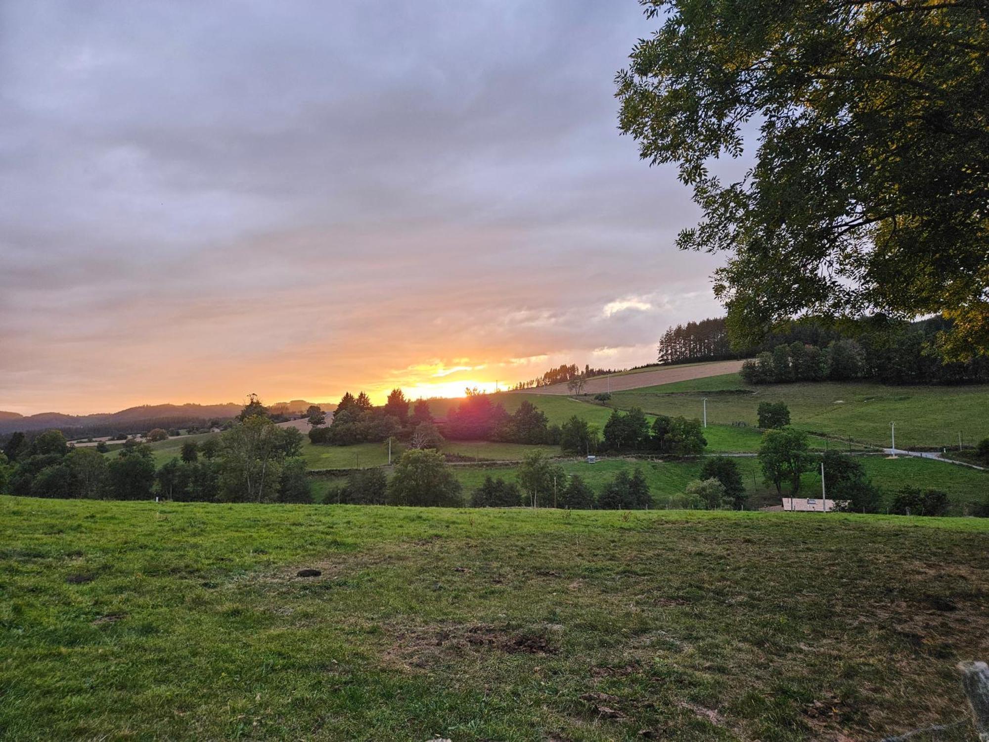 La Fabrique Du Roncon Villa Saint-Bonnet-le-Troncy ภายนอก รูปภาพ